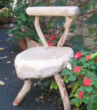  流木の造形、素材を生かして制作した、世界に一つの個性的なオーガニックなベンチ　椅子です